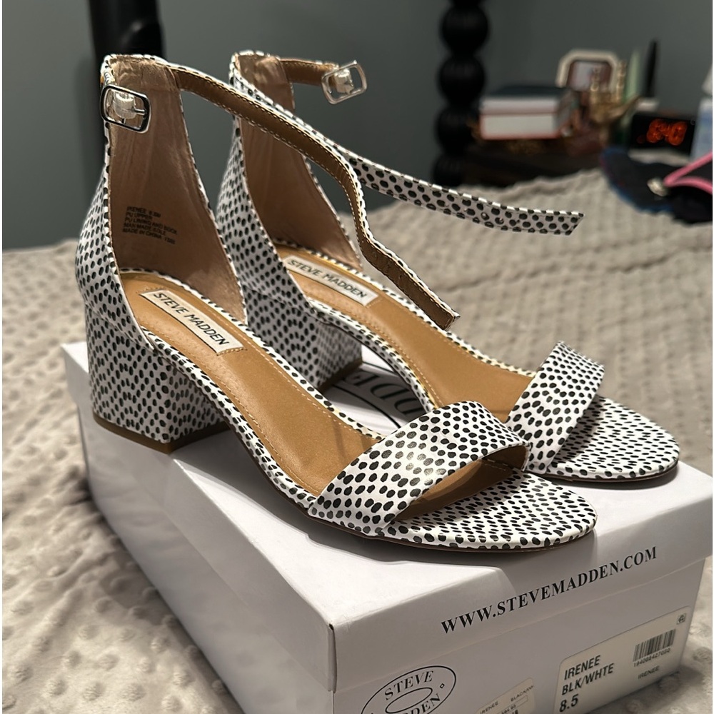 Steven Madden Black & White heels